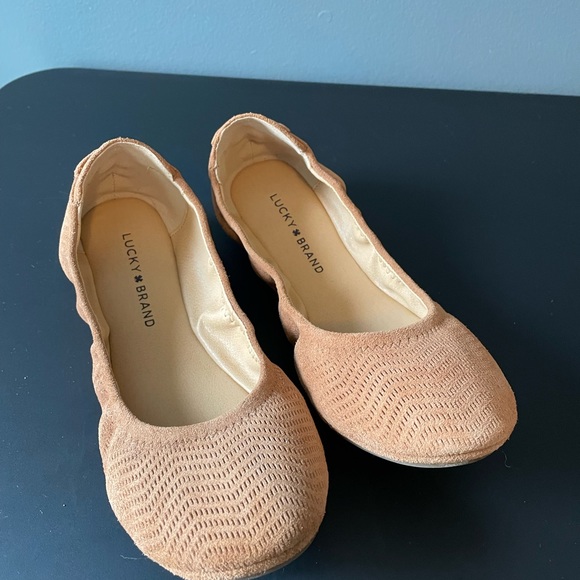 Lucky Slip ons - Picture 1 of 3